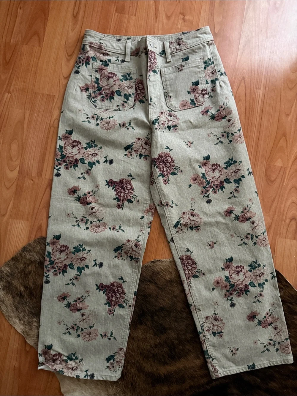 Universal Thread Sailor Jeans with flowers Wide Leg - Picture 1 of 4